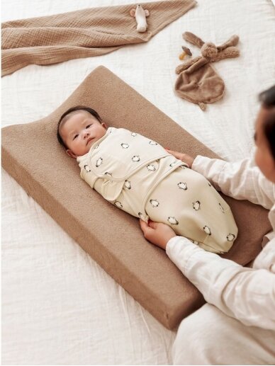 Baby Swaddle, 4-6 months TOG 1,0 Penguin/soft sand, Meyco Baby 1